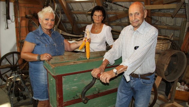 Vinzenz Kronabitter mit den Töchtern Christine und Annemarie, zwei von insgesamt neun Kindern.