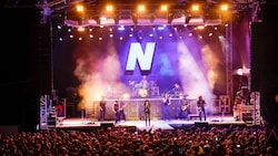 3200 Fans pilgerten auf das Gut Aiderbichl, um Kultsängerin Nena zu sehen.