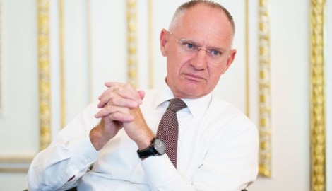 Minister Karner wird mit den Koalitionspartnern über den Asyl- und Migrationspakt diskutieren ...
