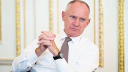 Minister Karner wird mit den Koalitionspartnern über den Asyl- und Migrationspakt diskutieren ...