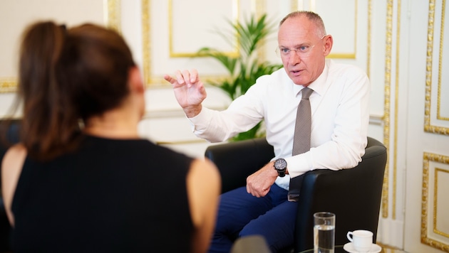 Die Terrorwarnstufe bleibt hoch, warnt Karner.