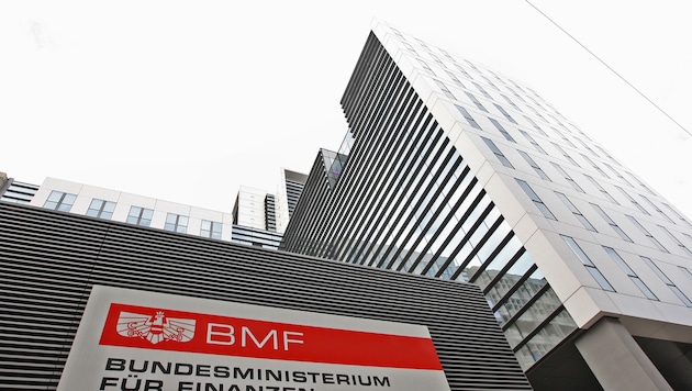 Das Geld der Österreicher fließt über viele Ströme zum Finanzministerium.