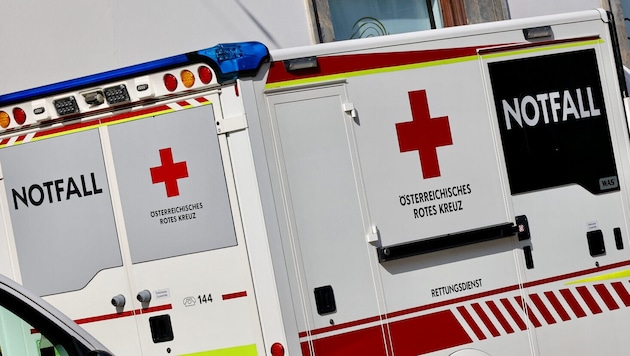 Der Motorradfahrer wurde von der Rettung ins Spital gebracht.