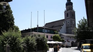 In Seekirchen am Wallersee warf der Besitzer einer Pizzeria eine israelische Familie hinaus. ...