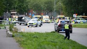 Sieben Krankenwagen sind laut Polizei im Einsatz, mehrere Einheiten der Polizei sichern das ...