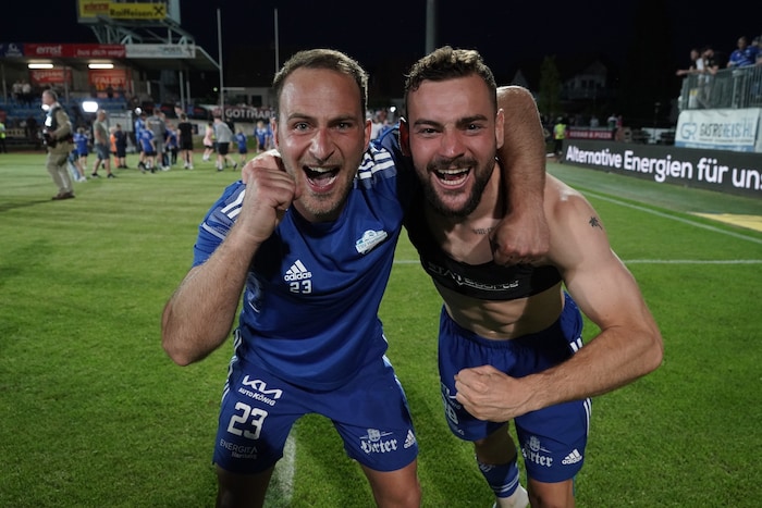 Tobi Kainz (l.) und Jürgen Heil (r.) gelten über Jahre als DIE Gesichter des TSV Hartberg – ...