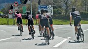 Rennradfahrer gehören mittlerweile zum gewohnten Bild auf vielen Tiroler Straßen (Symbolbild). 
