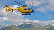 Die Schwerverletzte wurde mit einem Notarzthubschrauber geborgen. 