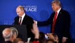 Ein Schulterklopfer zum Abschied – Trump und Putin beantworteten nach ihrem Gespräch keinerlei ...