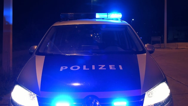 Ein bislang unbekannter Autofahrer hat eine Radfahrerin in Innsbruck erfasst (Symbolbild).