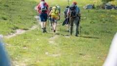 Wir geben ihnen die besten Tipps, um trotz Hitze und Unwettergefahr sicher in den Bergen ...