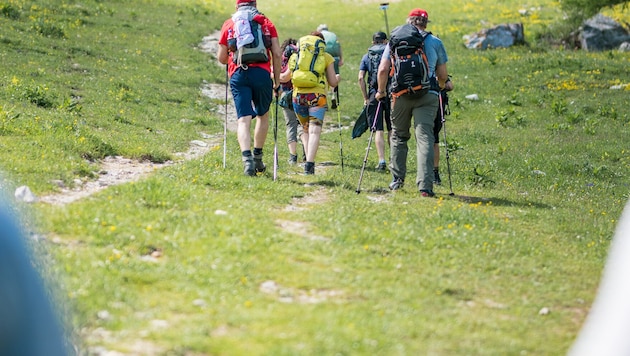 Wir geben ihnen die besten Tipps, um trotz Hitze und Unwettergefahr sicher in den Bergen ...