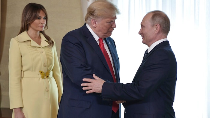 Melania, ihr Gatte Trump und Putin im Jahr 2018 – dem letzten offiziellen Treffen der beiden.
