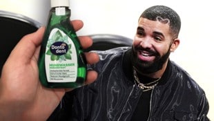 Rapper Drake hat sich in Deutschland ein Mundwasser gekauft – und völlig geschockt darauf ...