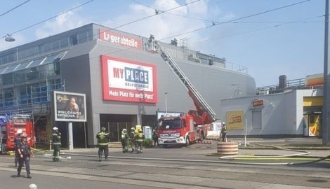 Dutzende Feuerwehrleute standen vor Ort im Einsatz.