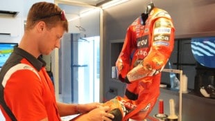 Marquez’ Lederkombi wird repariert.