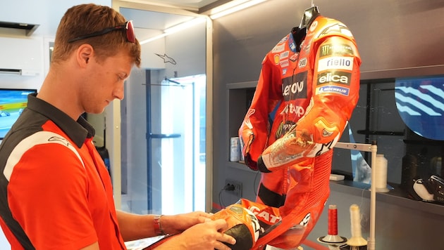 Marquez’ Lederkombi wird repariert.