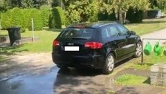 Am Klagenfurter Friedhof wurde eine Frau dabei erwischt, wie sie ihr Auto wusch. 