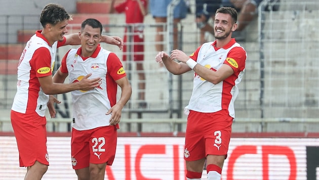 Stefan Lainer (2. von li.) traf zum 1:0 für Salzburg.