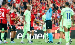 Zwei Rote Karten gegen RCD Mallorca und drei Tore für den FC Barcelona hat’s beim Duell der ...