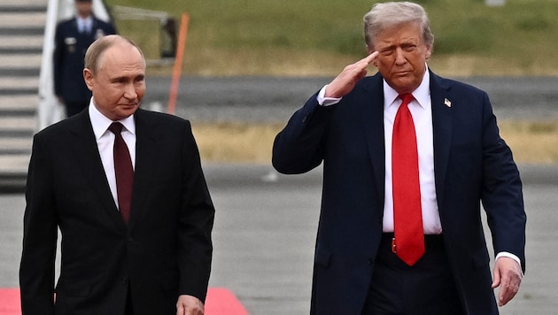 Putins Mienenspiel beim Gipfel mit Trump sagte viel aus. Am Ende aber verließ er Alaska mit ...