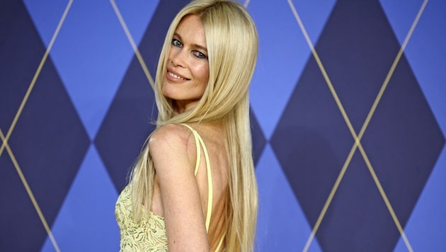 Sie ist 54 Jahre alt und strahlt eine beneidenswerte Jugendlichkeit aus: Claudia Schiffer