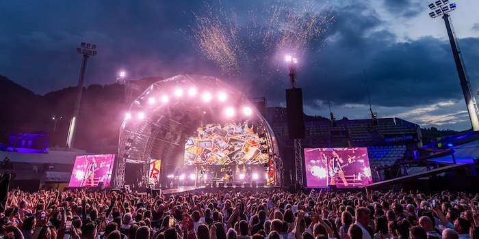 Die Lichteffekte und die Pyrotechnik waren faszinierend.