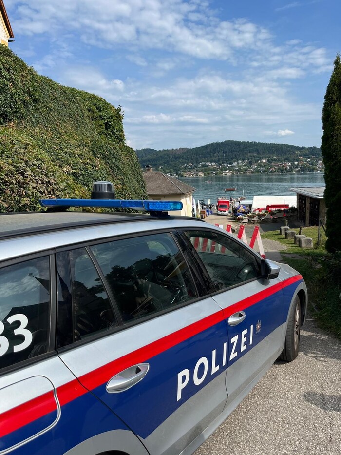 Die Polizei riegelte den Seezugang zwischenzeitlich ab.