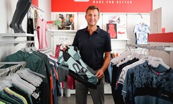 Otto Leodolter zeigt uns, warum seine Kleidung den hohen Preis wert ist.
