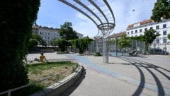 Seit Anfang August gibt es ein Waffenverbot und eine Schutzzone am Yppenplatz in Wien-Ottakring.