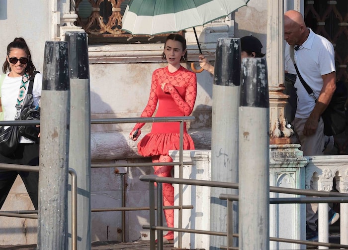 Lily Collins bei den Dreharbeiten in Venedig