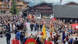 Der Landesübliche Empfang zum Forum-Auftakt im Herzen von Alpbach. 
