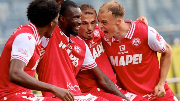 Bisher durfte der GAK um Alex Hofleitner (re.) noch keinen Sieg bejubeln.