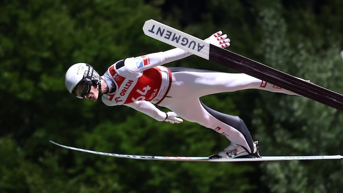 Beim ersten Bewerb landete Niklas Bachlinger in Wisla auf Platz zwei.
