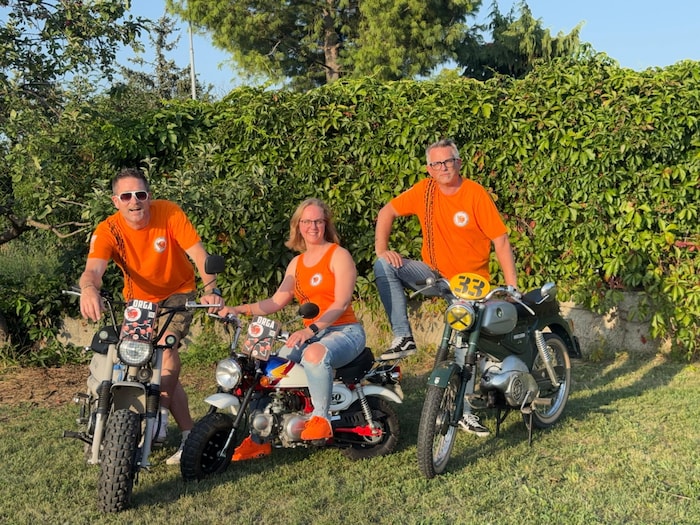 Die beiden „Erfinder“ der Motro, Heinz Past (li.) und Hubert Pfautsch (re.), sowie Julia Koller ...