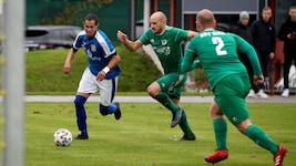 Tiago Faria (links) brachte den ATSV gegen Mittersill in Führung.