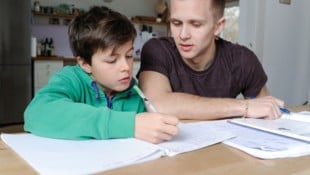 Am Ende des Sommers rückt der Schulstoff wieder näher, viele Kids brauchen Unterstützung. 