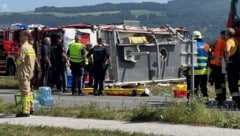 Am vergangenen Donnerstag überschlug sich das Feuerwehrauto bei einer Einsatzfahrt.
