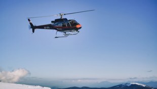 Nicht im Sucheinsatz im Gebirge, sondern auf der Suche nach Jugendlichen samt Waffen war das ...