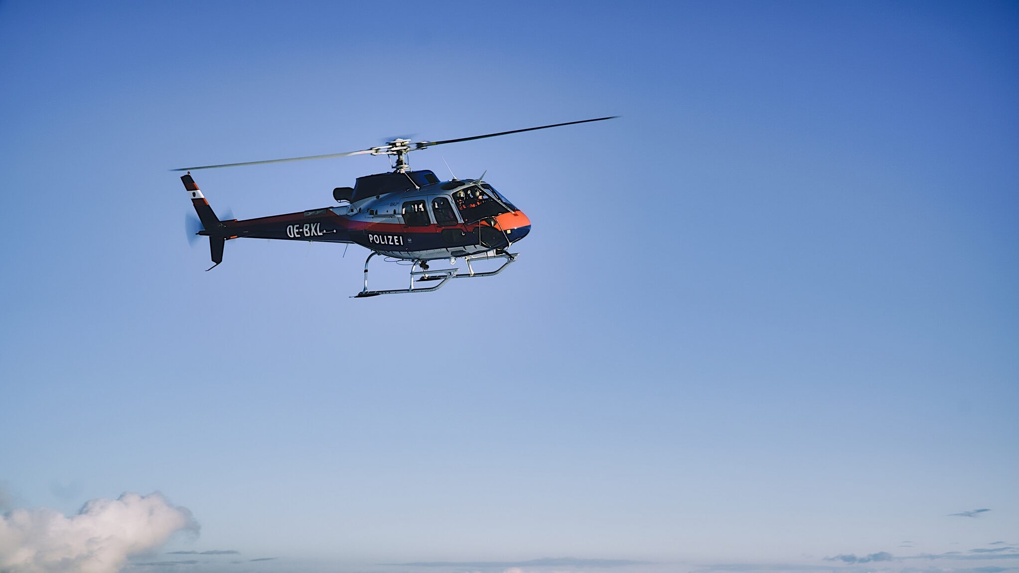 Die Crew des Polizeihelikopters war neben zahlreichen weiteren Einsatzkräften im Sucheinsatz – ...