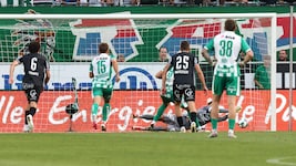 Altach-Goalie Dejan Stojanovic parierte gegen Rapid einen Elfer.
