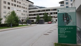 Hier am LKH Hochsteiermark in Leoben verliert sich die Spur des Somaliers.