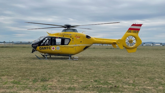 Die 73-jährige Steirerin wurde mit dem Rettungshubschrauber Christophorus 12 ins Grazer Univ. ...