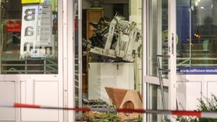 Der Bankomat flog in die Luft, die Täter sind weg