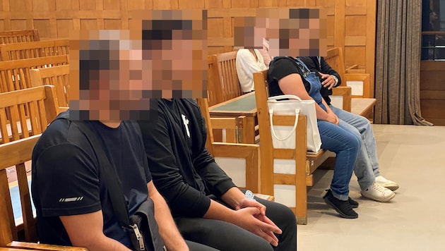 Die angeklagte Familie stritt ab, den Kläger vermöbelt zu haben. Noch ist der Ablauf der ...