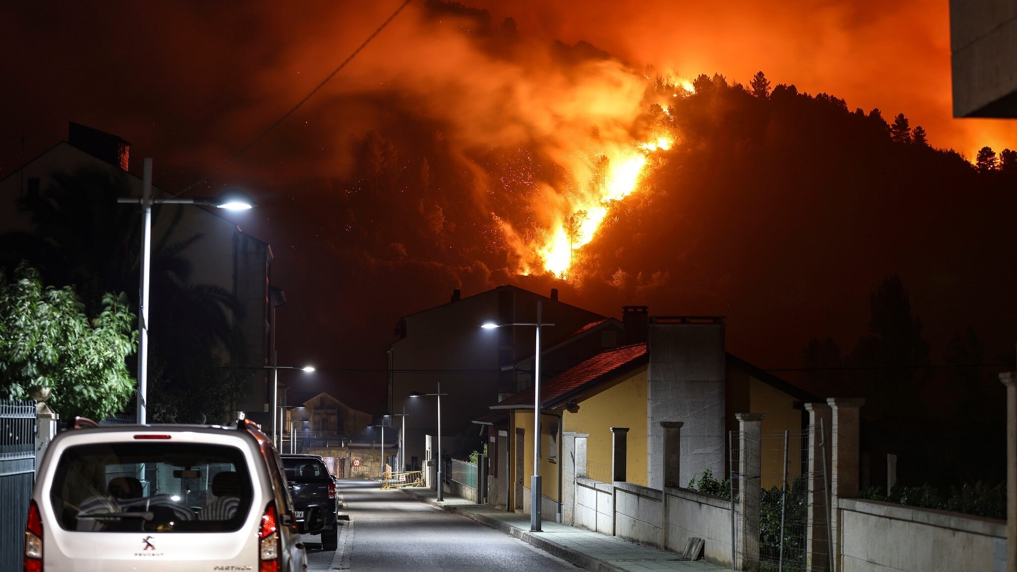 Bedrohliche Lage in der Gemeinde Vilamartin de Valdeorras in Galicien