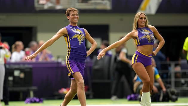 Louie Conn tanzt seit Mai 2025 für die Minnesota Vikings Cheerleaders.