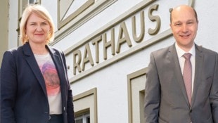 Helga Krismer (Grüne) und Johannes Pressl (Gemeindebund-Präsident und ÖVP-Bürgermeister von ...