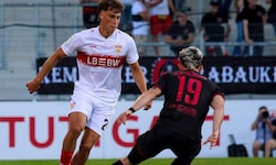 Christopher Olivier bereitete beim Testspiel des VfB Stuttgart gegen Fellbach ein Tor vor.