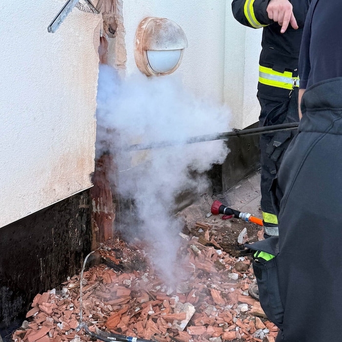 In einer Dehnfuge war der Brand ausgebrochen.